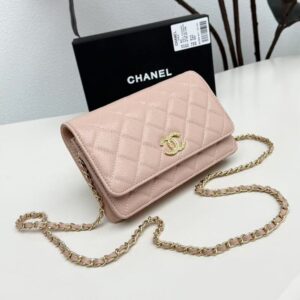 【AT10221】Chanel CFシリーズ 羊革チェーンバッグ - 優しいピンク色 エレガントな19cmサイズ | Chanel