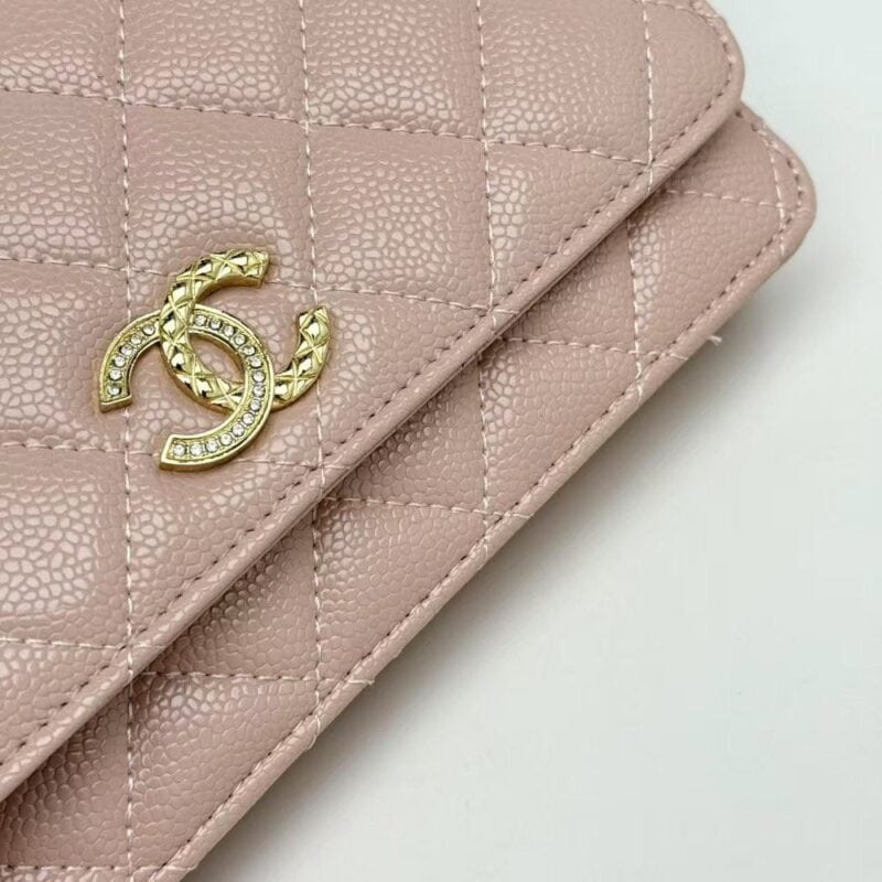 【AT10221】Chanel CFシリーズ 羊革チェーンバッグ - 優しいピンク色 エレガントな19cmサイズ | Chanel