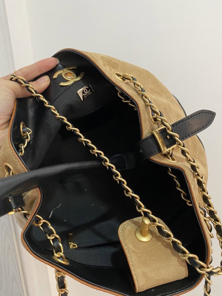 【AT10227】シャネルのクラシックトートバッグ - 豪華なデザインと優雅な高級感【日本語】Chanel Classic Tote Bag - ゴージャスでエレガントなアイテム | Chanel
