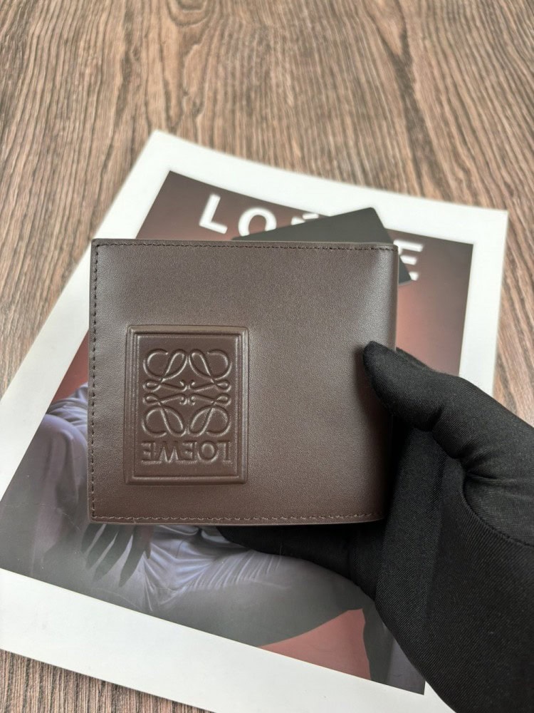 【AT10527】LOEWE（ローエヴェ）カーフ革多機能折りたたみ財布｜ビジネス＆旅行に最適 | Loewe Madrid