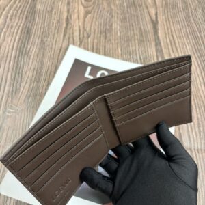 【AT10527】LOEWE（ローエヴェ）カーフ革多機能折りたたみ財布｜ビジネス＆旅行に最適 | Loewe Madrid