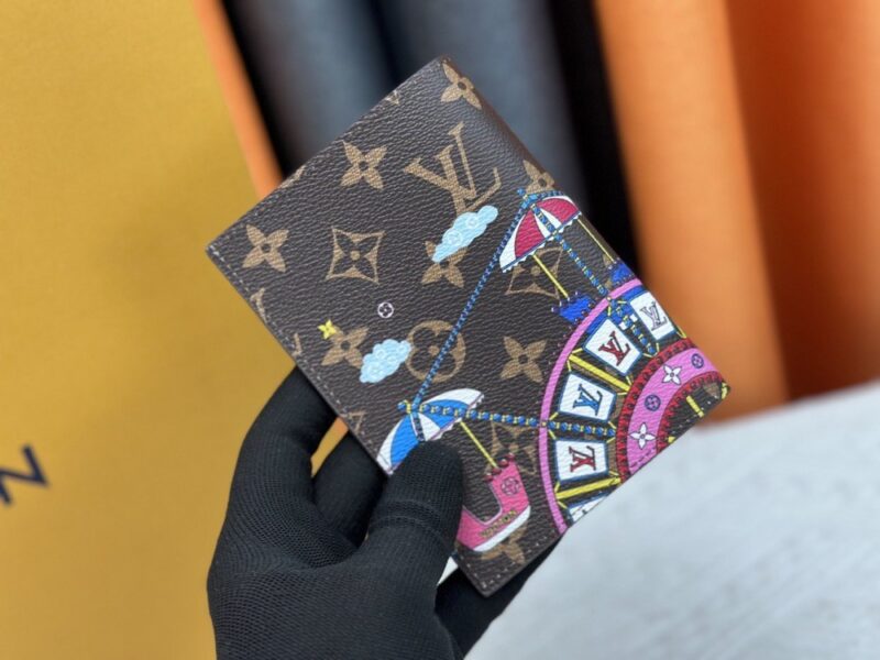 【AT10529】ルイ・ヴィトン Louis Vuitton 観覧車モノグラムパスポートケース | LV
