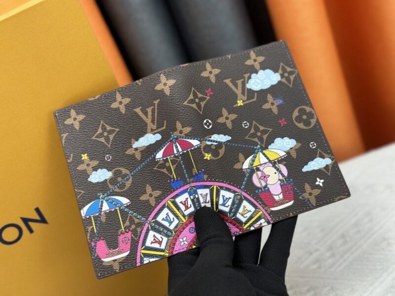 【AT10529】ルイ・ヴィトン Louis Vuitton 観覧車モノグラムパスポートケース | LV