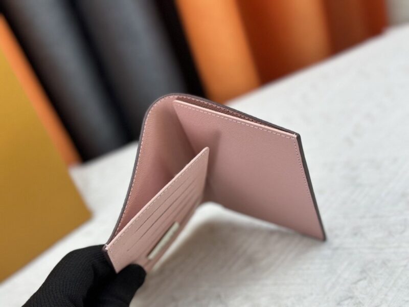 【AT10529】ルイ・ヴィトン Louis Vuitton 観覧車モノグラムパスポートケース | LV