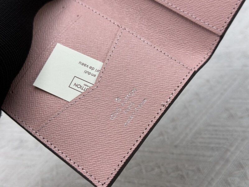 【AT10529】ルイ・ヴィトン Louis Vuitton 観覧車モノグラムパスポートケース | LV