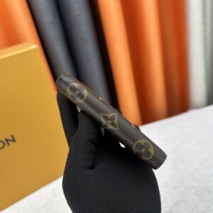 【AT10535】ルイ・ヴィトンのモノグラムキーケース - ビジネスとカジュアルに最適 | Louis Vuitton