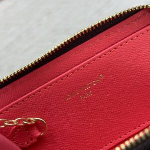 【AT10536】ルイヴィトンのクラシックなNoaキーケース - 品位と実用性の融合 | Louis Vuitton Malletier
