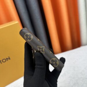 【AT10537】ルイ・ヴィトン モノグラムキーケース、贅沢な優雅さ、都会のエリートにおすすめ | Louis Vuitton