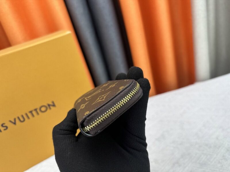 【AT10537】ルイ・ヴィトン モノグラムキーケース、贅沢な優雅さ、都会のエリートにおすすめ | Louis Vuitton