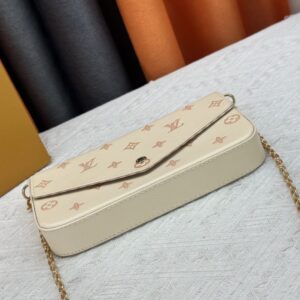 【AT10539】ルイ・ヴィトンのクラシックPochette Félicieチェーンバッグ - ミルク色のモノグラムレザー製 - 高級デートや社交会に最適 | Louis Vuitton Malletier