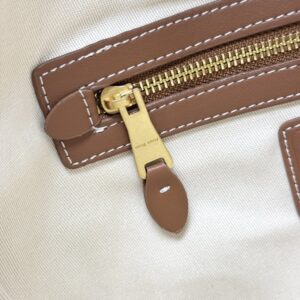 【AT10542】Miu Miu ハイライト ストライプ柄 Hobo バッグ、軽奢なカジュアルスタイル、超高収納力、都会女性に最適 | Miu Miu