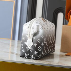 【AT10543】ルイ・ヴィトンのグラデーション化粧ポーチ：豪華な旅行芸術 | Louis Vuitton Malletier