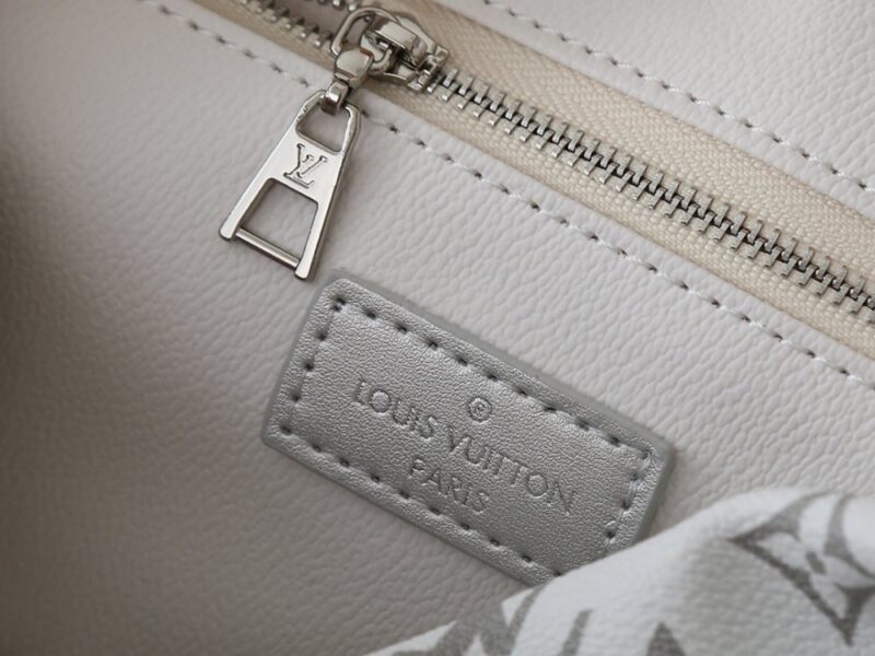 【AT10543】ルイ・ヴィトンのグラデーション化粧ポーチ：豪華な旅行芸術 | Louis Vuitton Malletier
