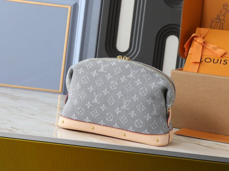 【AT10545】ルイ・ヴィトン Monogramコレクション デニムメイクポーチ | Louis Vuitton