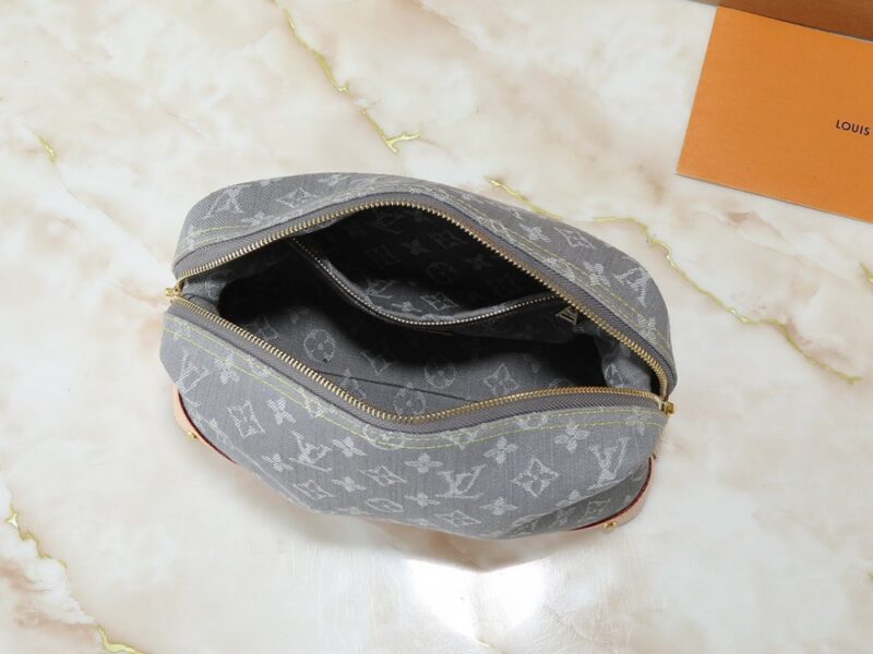 【AT10545】ルイ・ヴィトン Monogramコレクション デニムメイクポーチ | Louis Vuitton