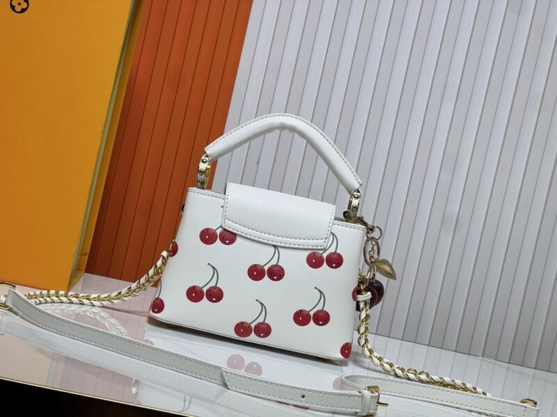 【AT10549】ルイ・ヴィトン チェリープリントのキャプシン ミニハンドバッグ | LV