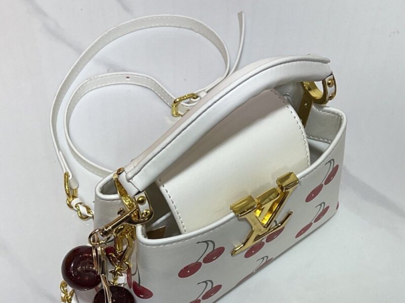 【AT10549】ルイ・ヴィトン チェリープリントのキャプシン ミニハンドバッグ | LV