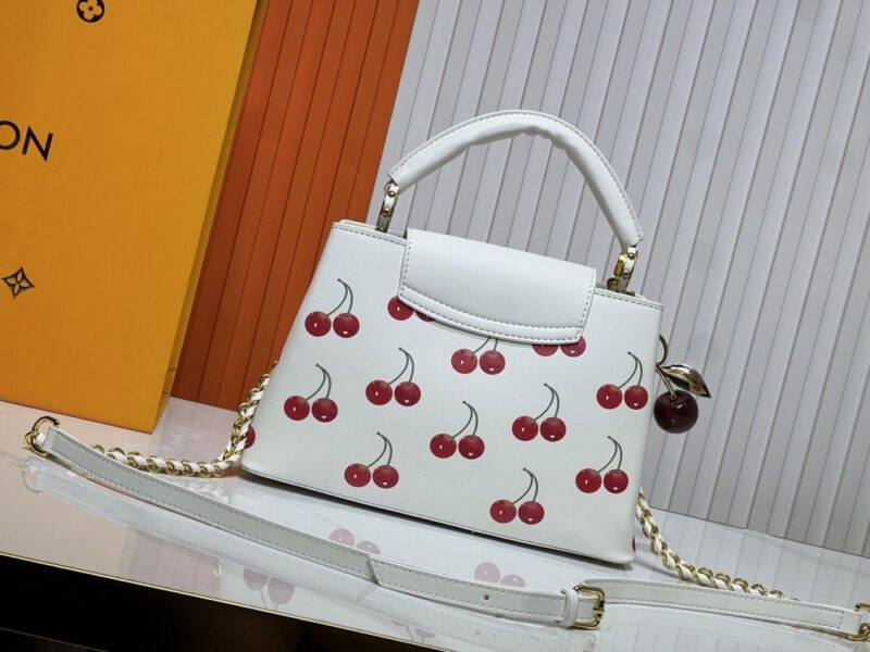 【AT10550】ルイ・ヴィトン チェリープリント ミニキャプシーヌハンドバッグのファッションアート | LV