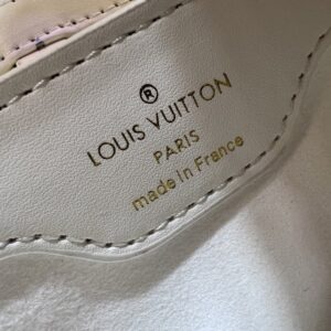 【AT10550】ルイ・ヴィトン チェリープリント ミニキャプシーヌハンドバッグのファッションアート | LV