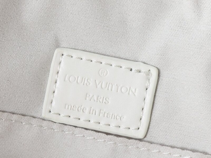 【AT10552】ルイ・ヴィトンエピレザーアルマBBバッグ - 都会の女性に贅沢な選択肢 | Louis Vuitton