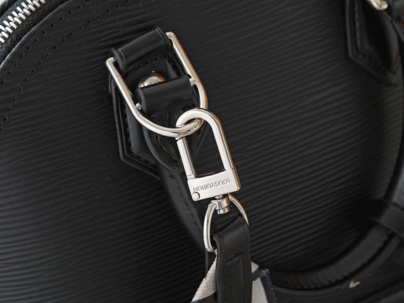 【AT10554】ルイ・ヴィトン Alma BBハンドバッグ：上質なEpiレザーでエレガントな都会スタイルを演出（LV Alma BB Handbag） | Louis Vuitton Paris