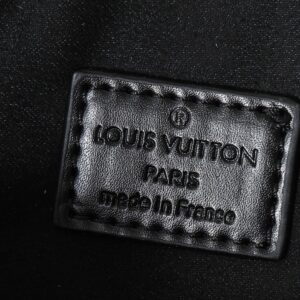 【AT10554】ルイ・ヴィトン Alma BBハンドバッグ：上質なEpiレザーでエレガントな都会スタイルを演出（LV Alma BB Handbag） | Louis Vuitton Paris