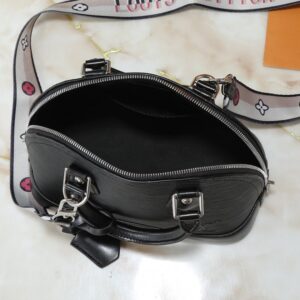 【AT10554】ルイ・ヴィトン Alma BBハンドバッグ：上質なEpiレザーでエレガントな都会スタイルを演出（LV Alma BB Handbag） | Louis Vuitton Paris