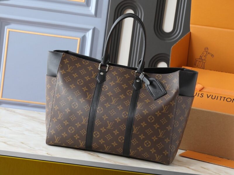 【AT10558】ルイ・ヴィトンのSac Plat 24H ハンドバッグ - 優雅な旅行と品位を示す | Louis Vuitton Paris