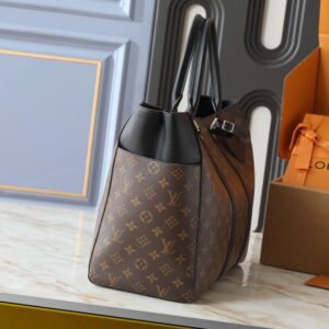 【AT10558】ルイ・ヴィトンのSac Plat 24H ハンドバッグ - 優雅な旅行と品位を示す | Louis Vuitton Paris