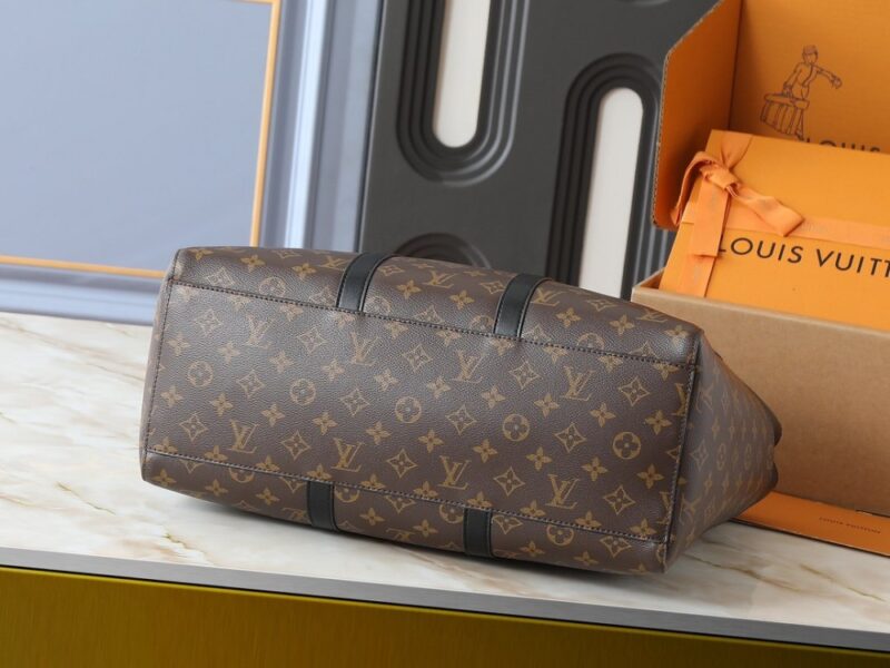 【AT10558】ルイ・ヴィトンのSac Plat 24H ハンドバッグ - 優雅な旅行と品位を示す | Louis Vuitton Paris