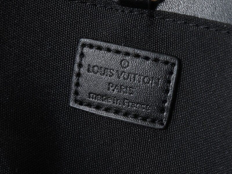 【AT10558】ルイ・ヴィトンのSac Plat 24H ハンドバッグ - 優雅な旅行と品位を示す | Louis Vuitton Paris