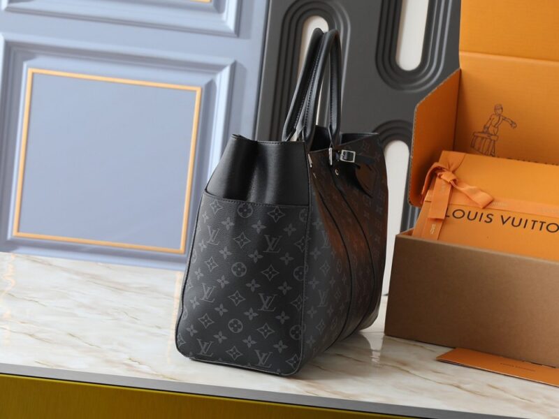 【AT10559】ルイ・ヴィトンのモノグラムブラックフラワー エンボスレザーハンドバッグ | LV