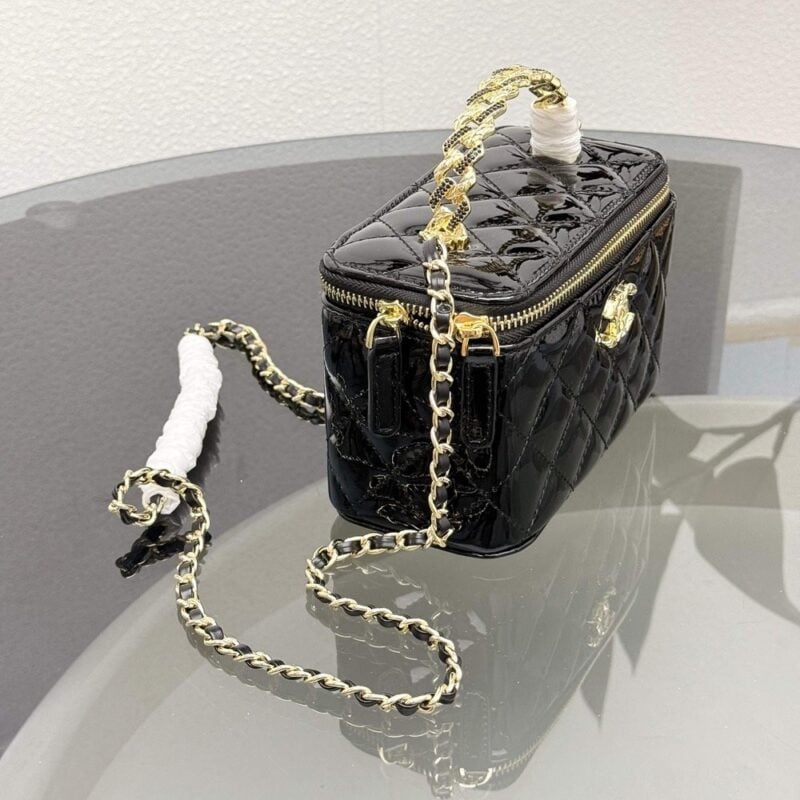 【AT10578】Chanelチェーン付き黒いダイヤ柄ボックスバッグ - ロマンチックでエレガントなファッションアイテム | Chanel