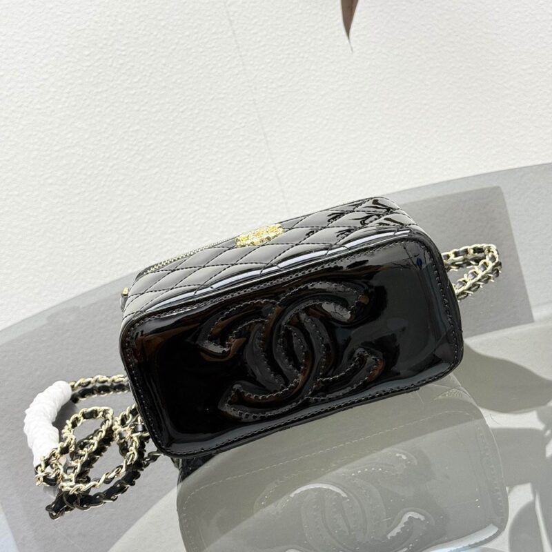 【AT10578】Chanelチェーン付き黒いダイヤ柄ボックスバッグ - ロマンチックでエレガントなファッションアイテム | Chanel