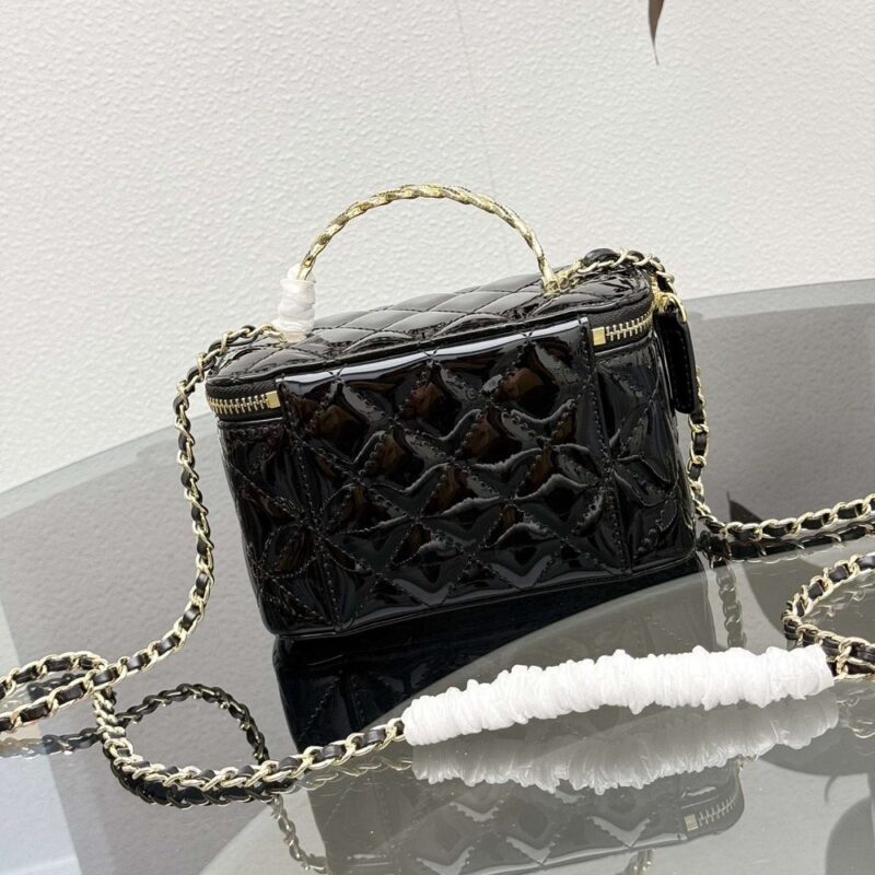 【AT10578】Chanelチェーン付き黒いダイヤ柄ボックスバッグ - ロマンチックでエレガントなファッションアイテム | Chanel