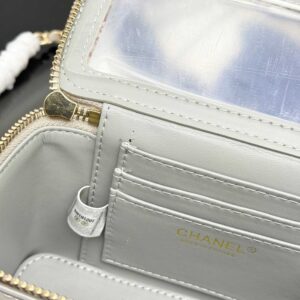 【AT10579】シャネルクラシックなダイヤ柄ハンドバッグ | Chanel