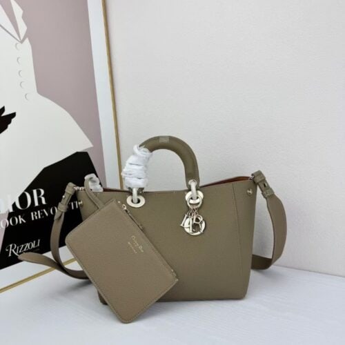 【AT10581】Dior（ディオール）Toujoursシリーズハンドバッグ - 女性の気品を演出するエレガントなファッションアート | Christian Dior