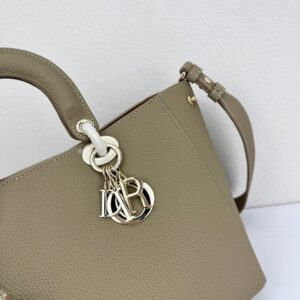 【AT10581】Dior（ディオール）Toujoursシリーズハンドバッグ - 女性の気品を演出するエレガントなファッションアート | Christian Dior
