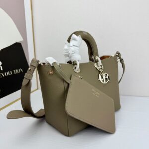 【AT10581】Dior（ディオール）Toujoursシリーズハンドバッグ - 女性の気品を演出するエレガントなファッションアート | Christian Dior