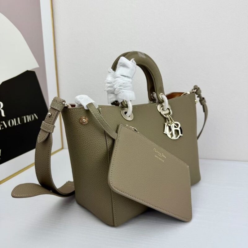 【AT10581】Dior（ディオール）Toujoursシリーズハンドバッグ - 女性の気品を演出するエレガントなファッションアート | Christian Dior