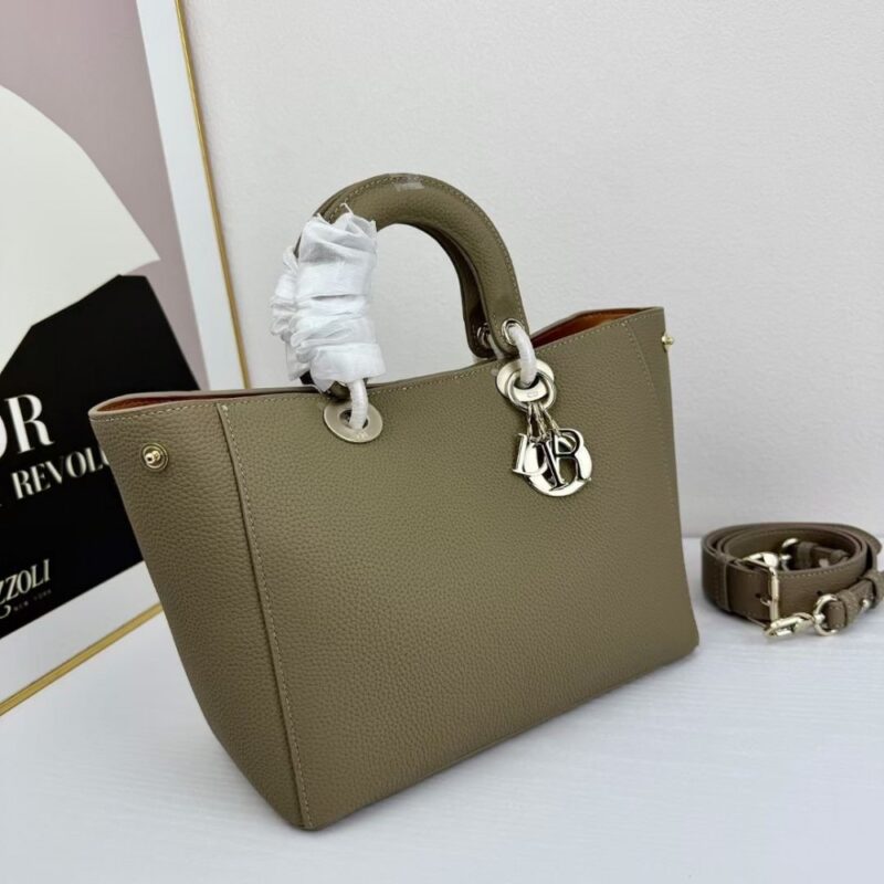 【AT10581】Dior（ディオール）Toujoursシリーズハンドバッグ - 女性の気品を演出するエレガントなファッションアート | Christian Dior
