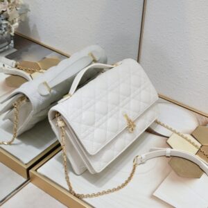 【AT10584】Diorディオール パールチェーンバッグ - 優雅なファッションアクセサリー | Christian Dior