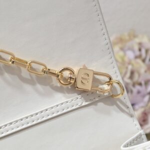 【AT10584】Diorディオール パールチェーンバッグ - 優雅なファッションアクセサリー | Christian Dior