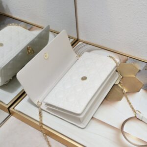 【AT10584】Diorディオール パールチェーンバッグ - 優雅なファッションアクセサリー | Christian Dior