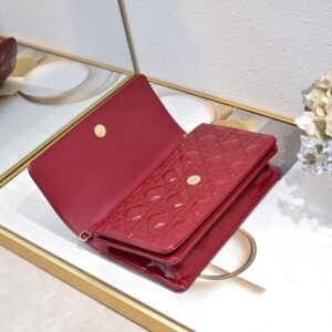 【AT10585】Dior/ディオール キャンバスチェーンバッグ：エレガントで都会の品位を示す女性のための贅沢な選択 | Christian Dior