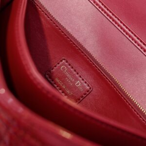 【AT10585】Dior/ディオール キャンバスチェーンバッグ：エレガントで都会の品位を示す女性のための贅沢な選択 | Christian Dior