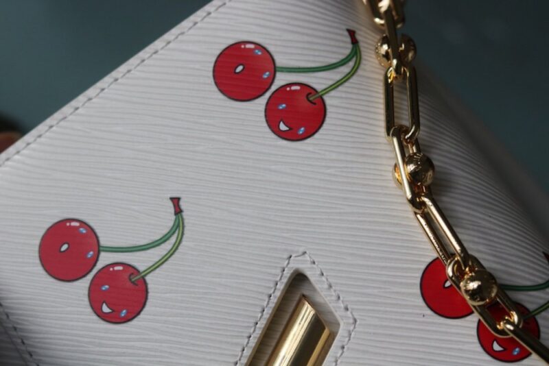 【AT10587】ルイ・ヴィトンTwistシリーズチェリープリントハンドバッグ | Louis Vuitton