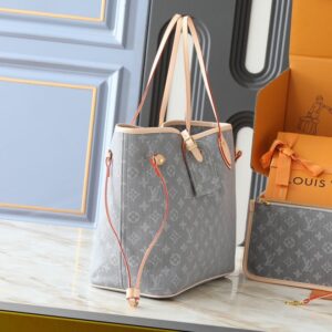 【AT10590】ルイ・ヴィトン Neverfull クラシックなモノグラムキャンバストートバッグ | LV