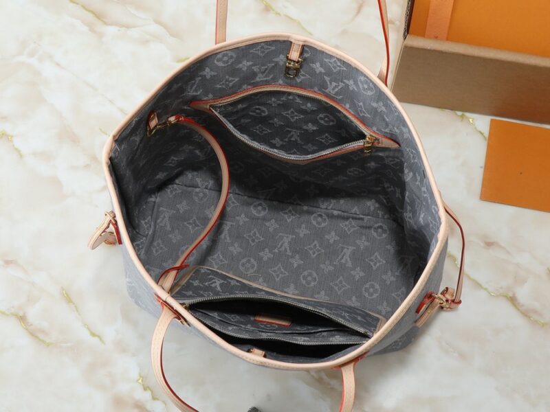 【AT10590】ルイ・ヴィトン Neverfull クラシックなモノグラムキャンバストートバッグ | LV