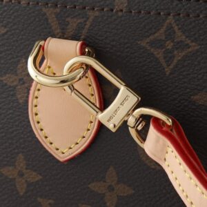 【AT10592】ルイ・ヴィトン モノグラム化粧ポーチ - エレガントで実用的な旅行用美容バッグ | Louis Vuitton
